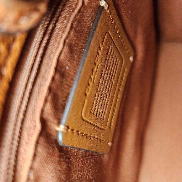 NWT Coach C5637 Dempsey Tote 22 Signature Jacquard Stripe Coach Patch Redwood - Picture 6 of 7